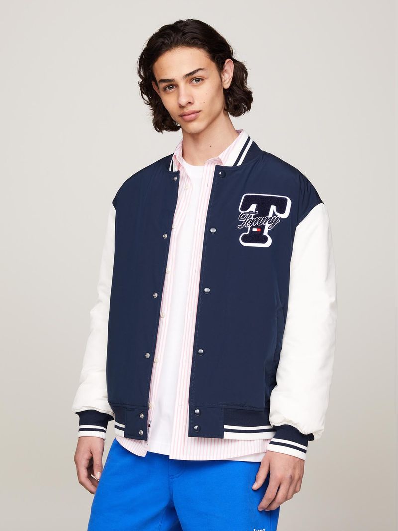 CHOMPA LETTERMAN DE ESTILO UNIVERSITARIO