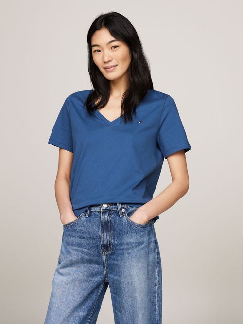 CAMISETA CON CUELLO EN V MODERN