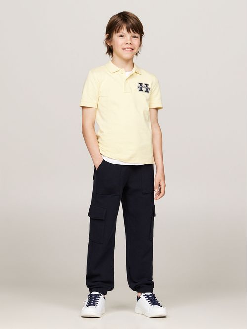 POLO DE CORTE REGULAR CON INICIAL (NIÑOS)