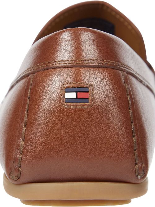 MOCASINES DRIVER DE CUERO CON LOGO ENGOMADO
