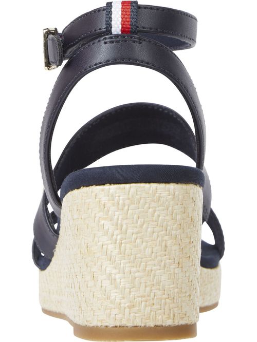 SANDALIAS DE CUÑA ALTA CON DETALLES DE CUERDA