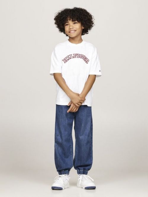 CAMISETA DE CORTE REGULAR CON LOGO MONOTIPO  (NIÑOS)
