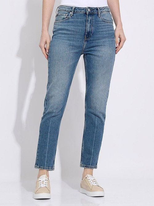 JEANS DE CORTE SLIM