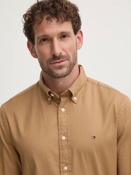 CAMISA REGULAR CON LOGO BORDADO