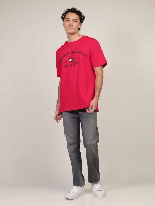 CAMISETA CON LOGO BORDADO