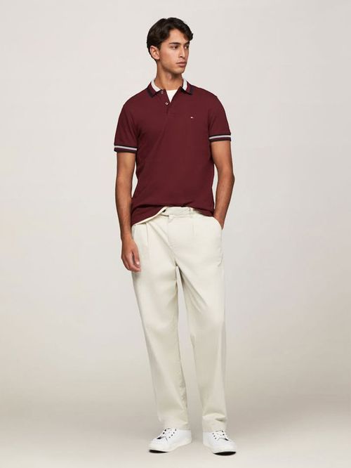 POLO DE CORTE REGULAR CON LOGO