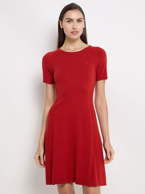 VESTIDO DE PUNTO MIDI CON CORTE SLIM