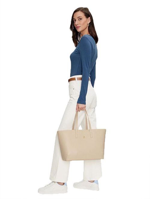 CARTERA TOTE CHIC CON INSIGNIA DEL MONOGRAMA TH
