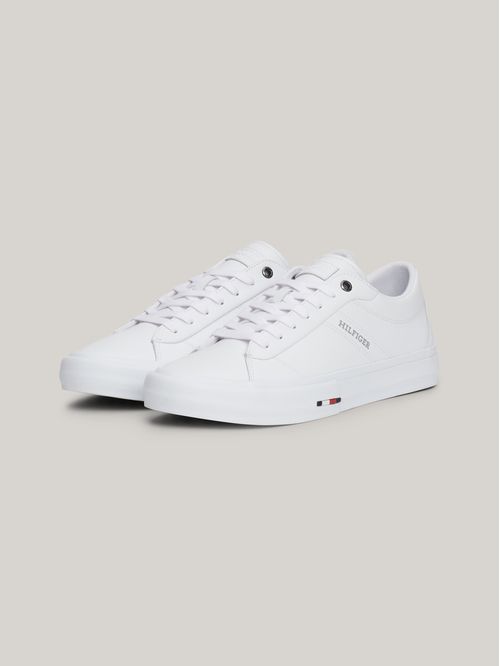 DEPORTIVOS DE CUERO CON CORDONES Y LOGO