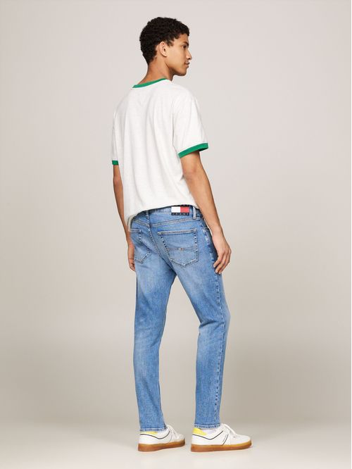 JEANS AUSTIN CÓNICOS DE CORTE AJUSTADO Y DESTEÑIDOS