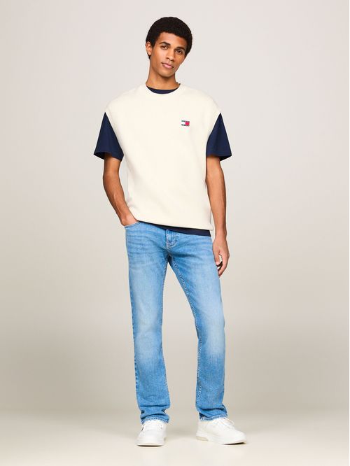JEANS SCANTON AJUSTADOS CON EFECTO DESTEÑIDO