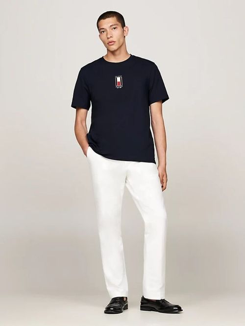 CAMISETA CON LOGO VERTICAL