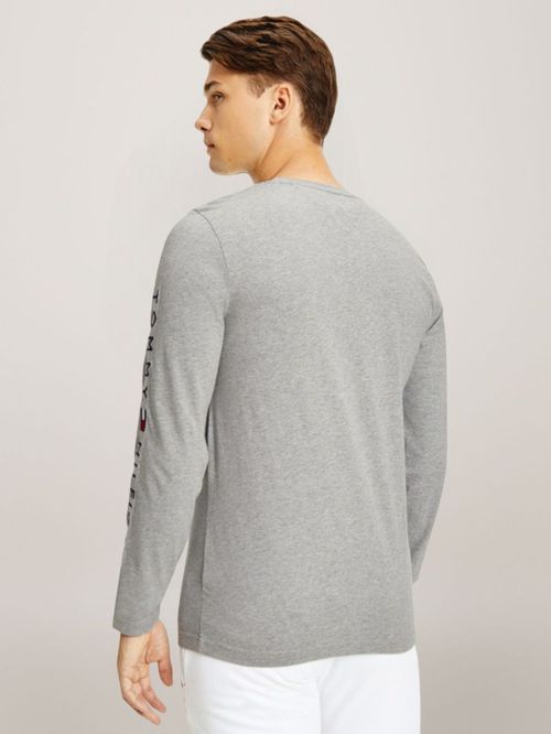 CAMISETA DE MANGA LARGA Y CORTE SLIM CON LOGO
