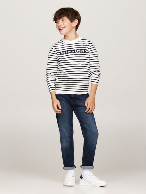 JEANS DE CORTE SKATER