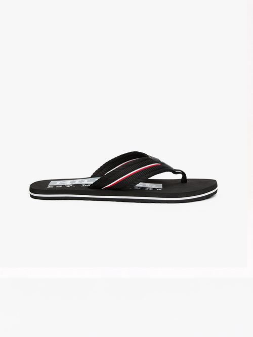 ZAPATILLAS CON CINTA DISTINTIVA