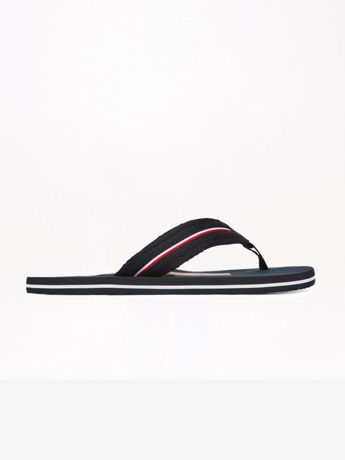 ZAPATILLAS CON CINTA DISTINTIVA