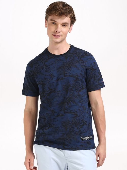 CAMISETA CON ESTAMPADO AOP