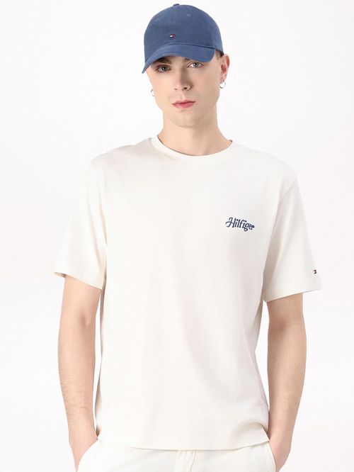 CAMISETA DE CORTE AMPLIO CON ESTAMPADO