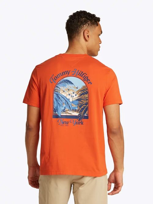 CAMISETA DE CORTE AMPLIO CON ESTAMPADO