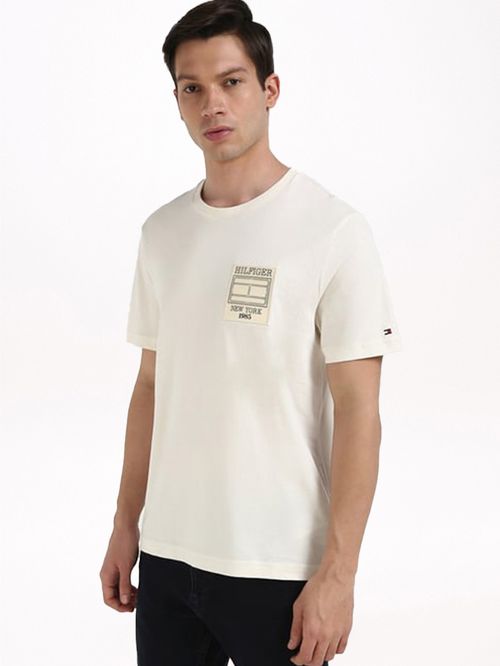 CAMISETA DE CUELLO REDONDO CON PARCHE
