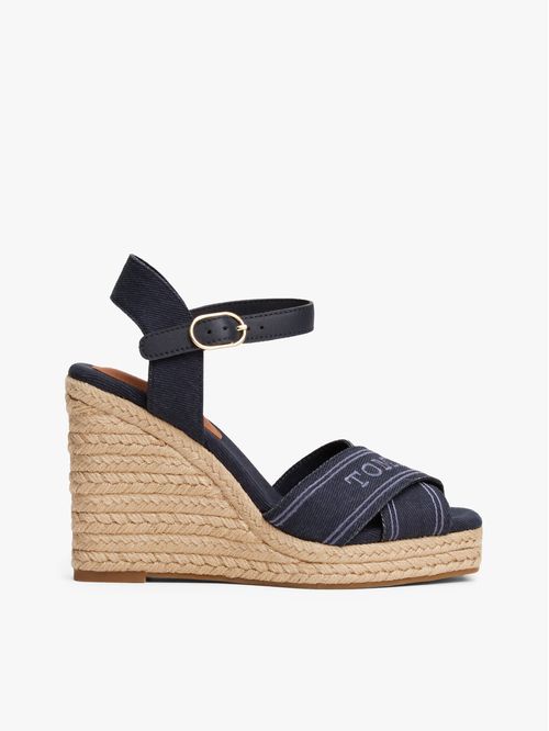 SANDALIAS DE TACO CON ESTILO ALPARGATA