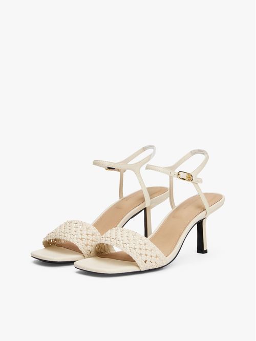 ZAPATOS DE TACÓN KITTEN CON TIRA DE CROCHÉ