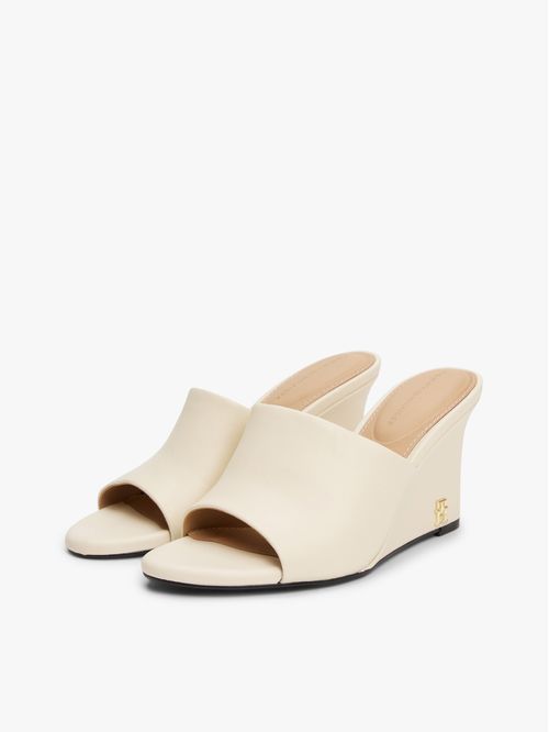 SANDALIAS DE CUÑA CON INSIGNIA DEL MONOGRAMA TH