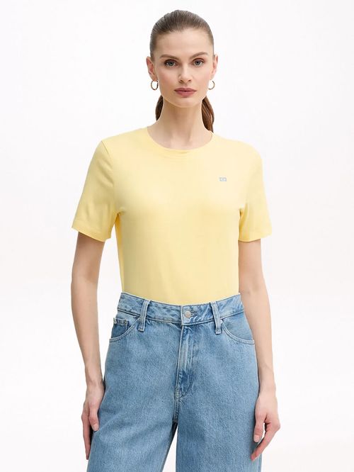 CAMISETA CON LOGO A CONTRASTE