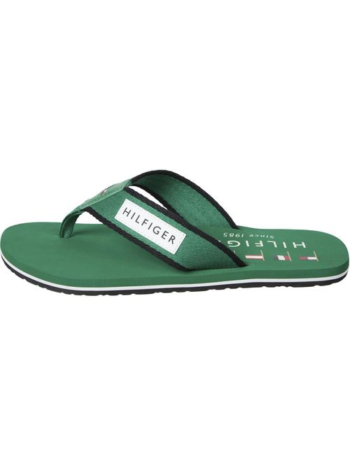 ZAPATILLAS CON PARCHE DISTINTIVO