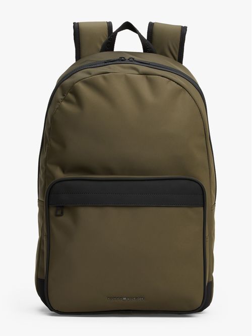 MOCHILA CON LOGO METÁLICO