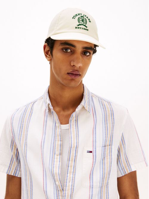 GORRA DE BÉISBOL CON ESCUDO BORDADO