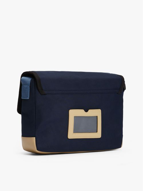 BOLSO MENSAJERO ESSENTIAL