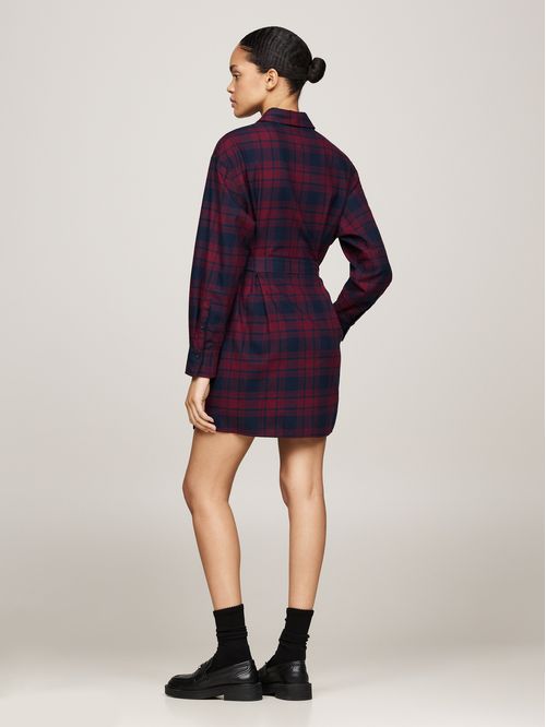 VESTIDO AMPLIO CON CINTURÓN