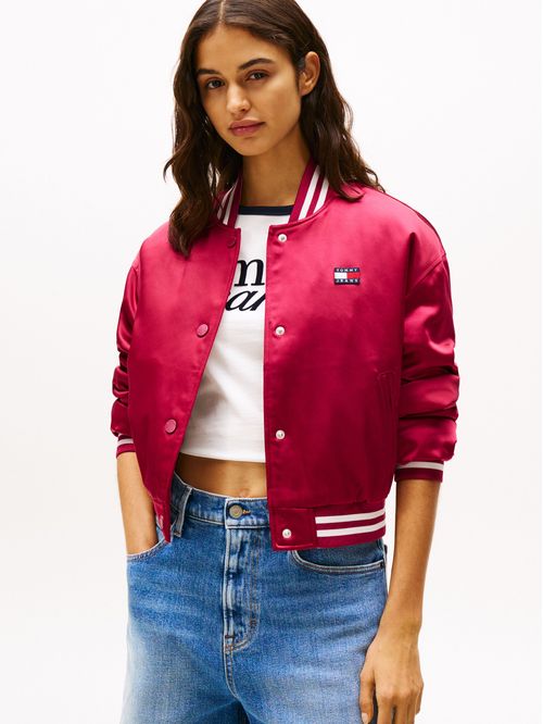 CHOMPA BOMBER DE SATÉN CON PARCHE