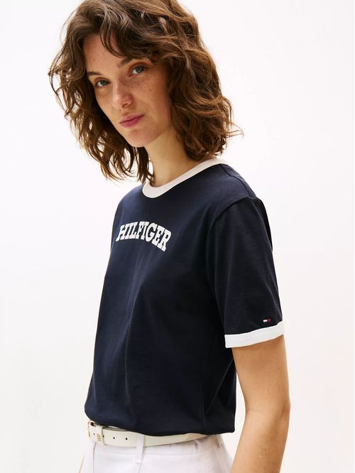 CAMISETA DE CORTE REGULAR CON LOGO MONOTIPO
