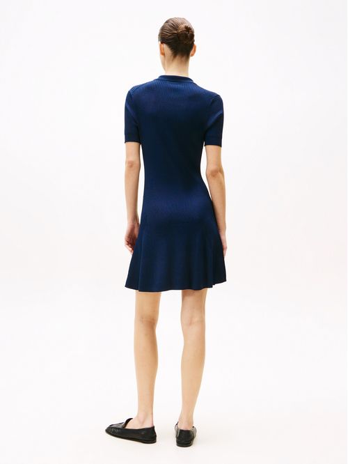 MINIVESTIDO ACANALADO CON CUELLO POLO