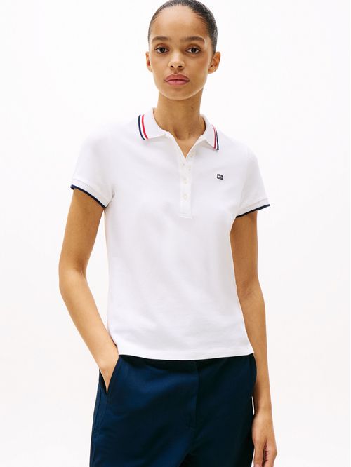 POLO DE CORTE SLIM CON LOGO A CONTRASTE