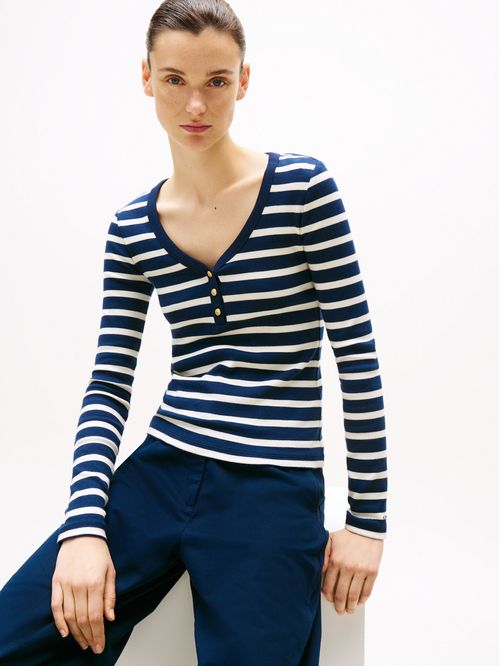 CAMISETA DE MANGA LARGA CON CUELLO HENLEY