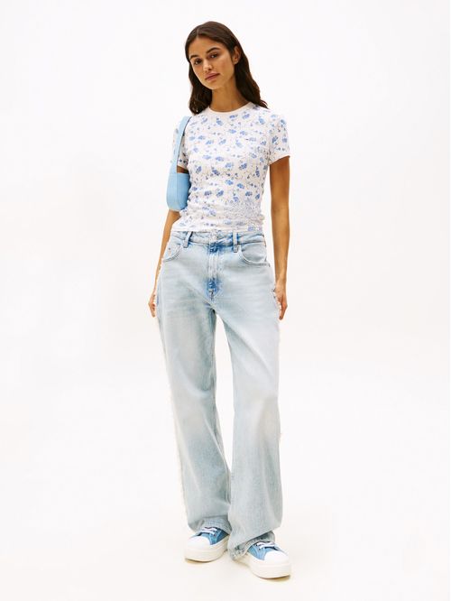 CAMISETA DE CORTE SLIM CON FLORES