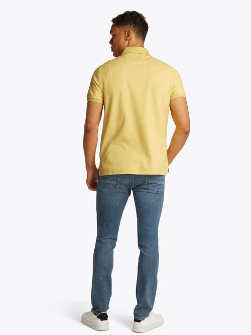 POLO CON LOGO DE MONOGRAMA TH