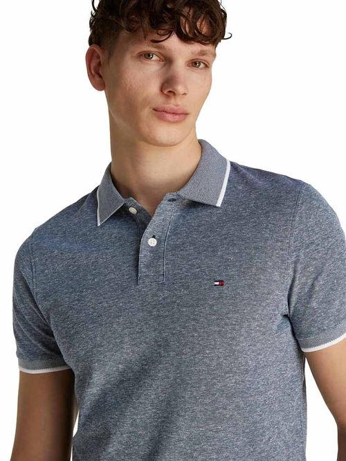 POLO DE CORTE REGULAR CON LOGO