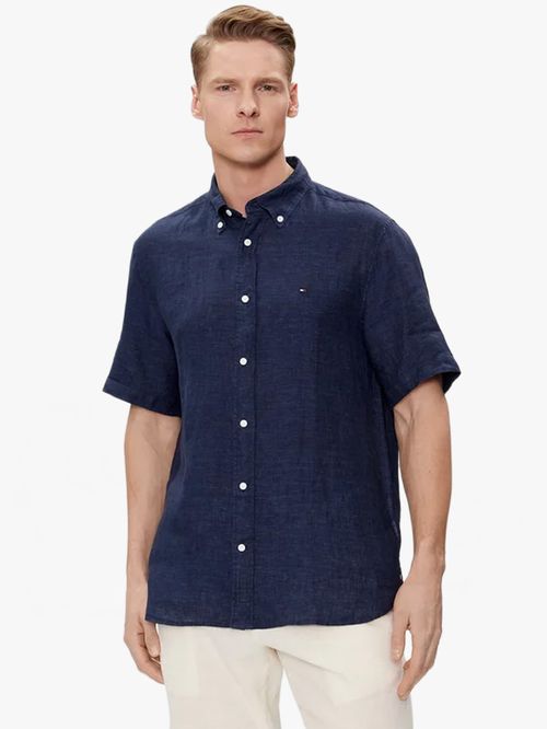 CAMISA DE MANGA CORTA CON CORTE REGULAR