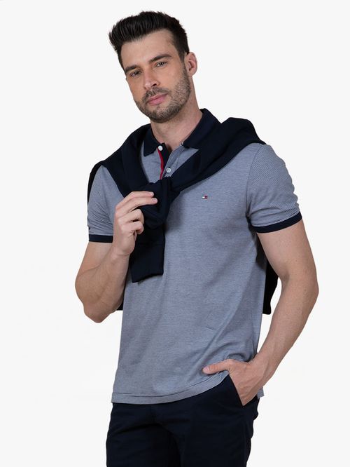POLO DE CORTE REGULAR CON RAYAS