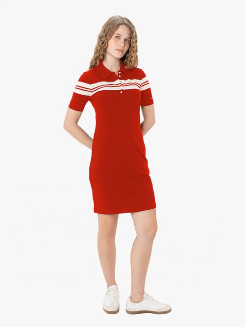 VESTIDO TIPO POLO CON DISEÑO COLORBLOCK DE CORTE SLIM
