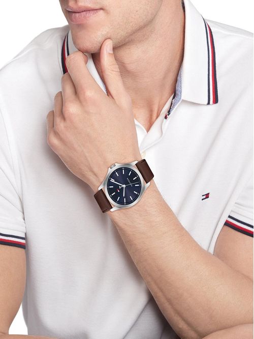 RELOJ DE HOMBRE CON CORREA DE CUERO