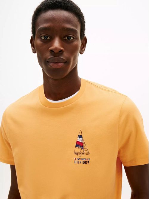 CAMISETA CON LOGO GRÁFICO VELERO