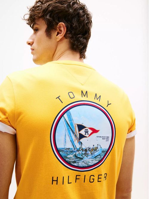 CAMISETA CHARTER CON ESTAMPADOS GRÁFICOS