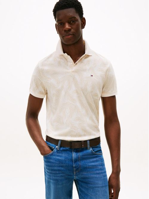 POLO DE CORTE REGULAR CON DISEÑO AOP