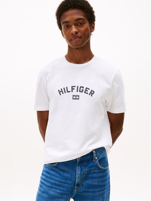 CAMISETA FLOCK CON LOGO ESTAMPADO
