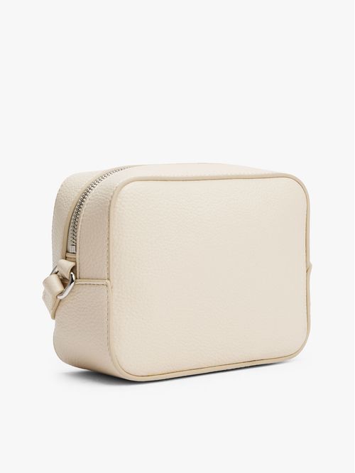 CARTERA CRUZADA CON INSIGNIA TONAL